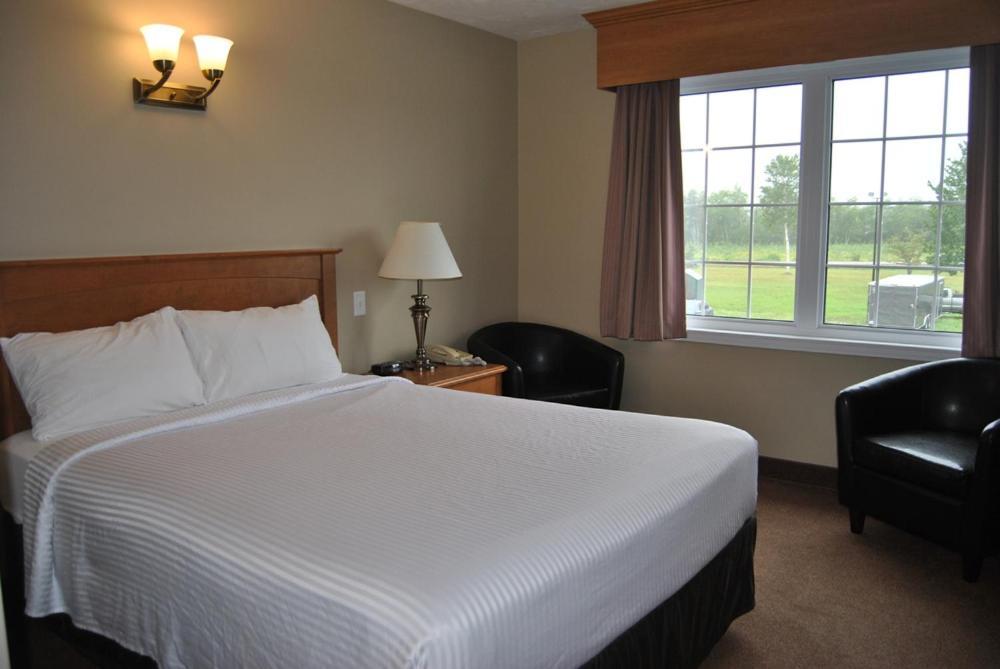 Auberge Bouctouche Inn & Suites Экстерьер фото